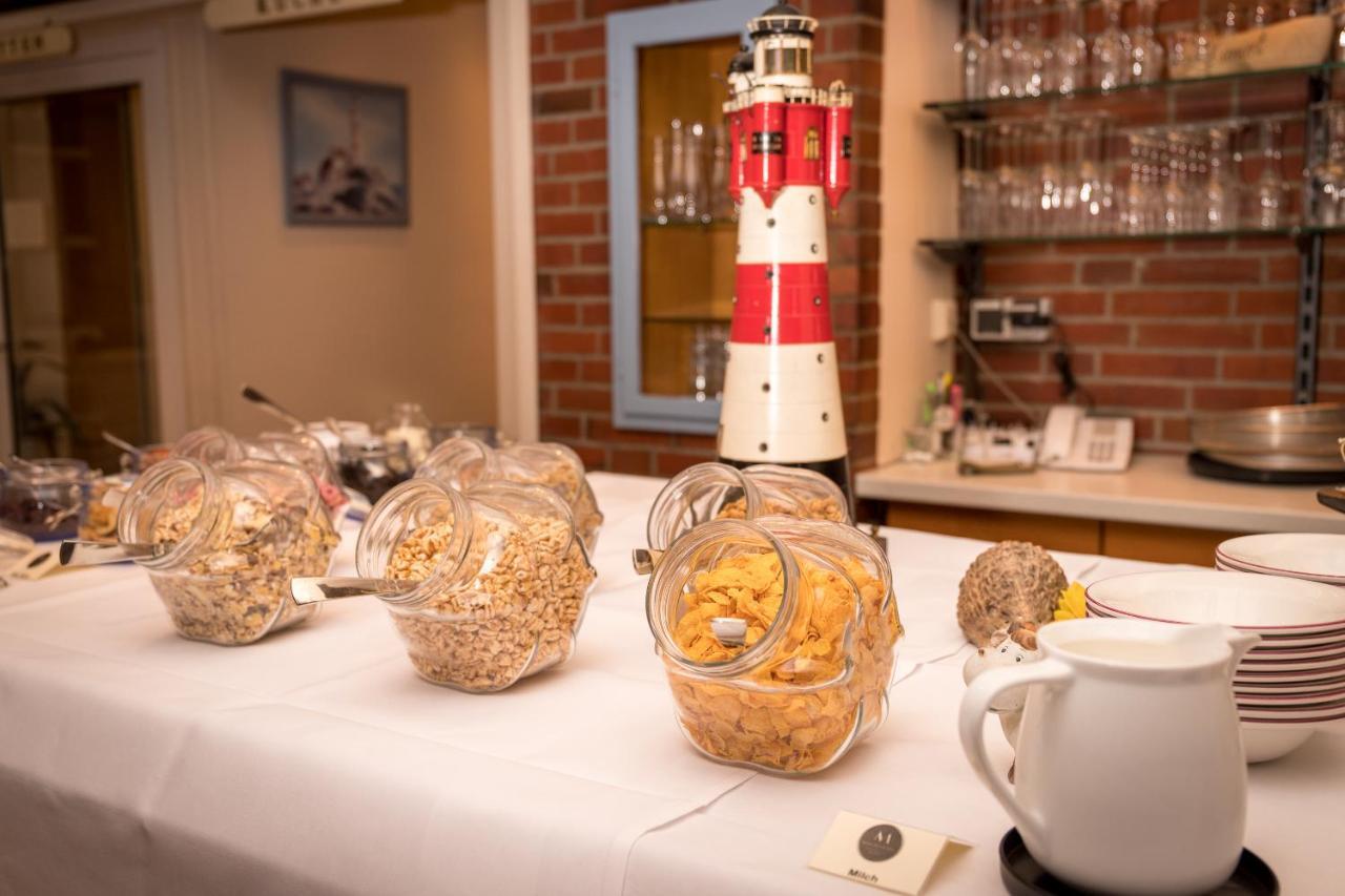 Mingers Hotel Neuharlingersiel Esterno foto